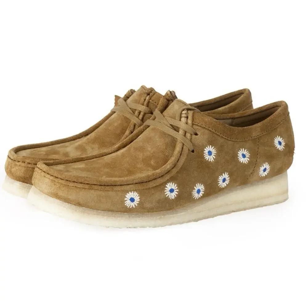 CLARKS Dark Olive Embroidered Suede Wallabees Size 11.5W New in Box MSRP $195